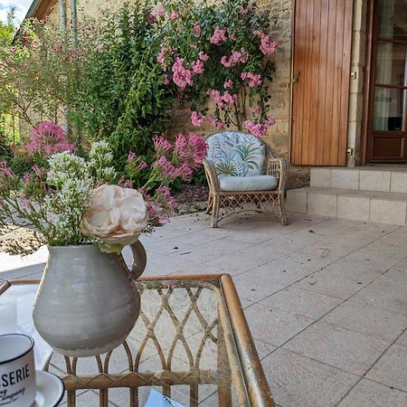 3 Self-Contained Gites With Pool And Games Room Saint-Georges-de-Noisné Exterior foto