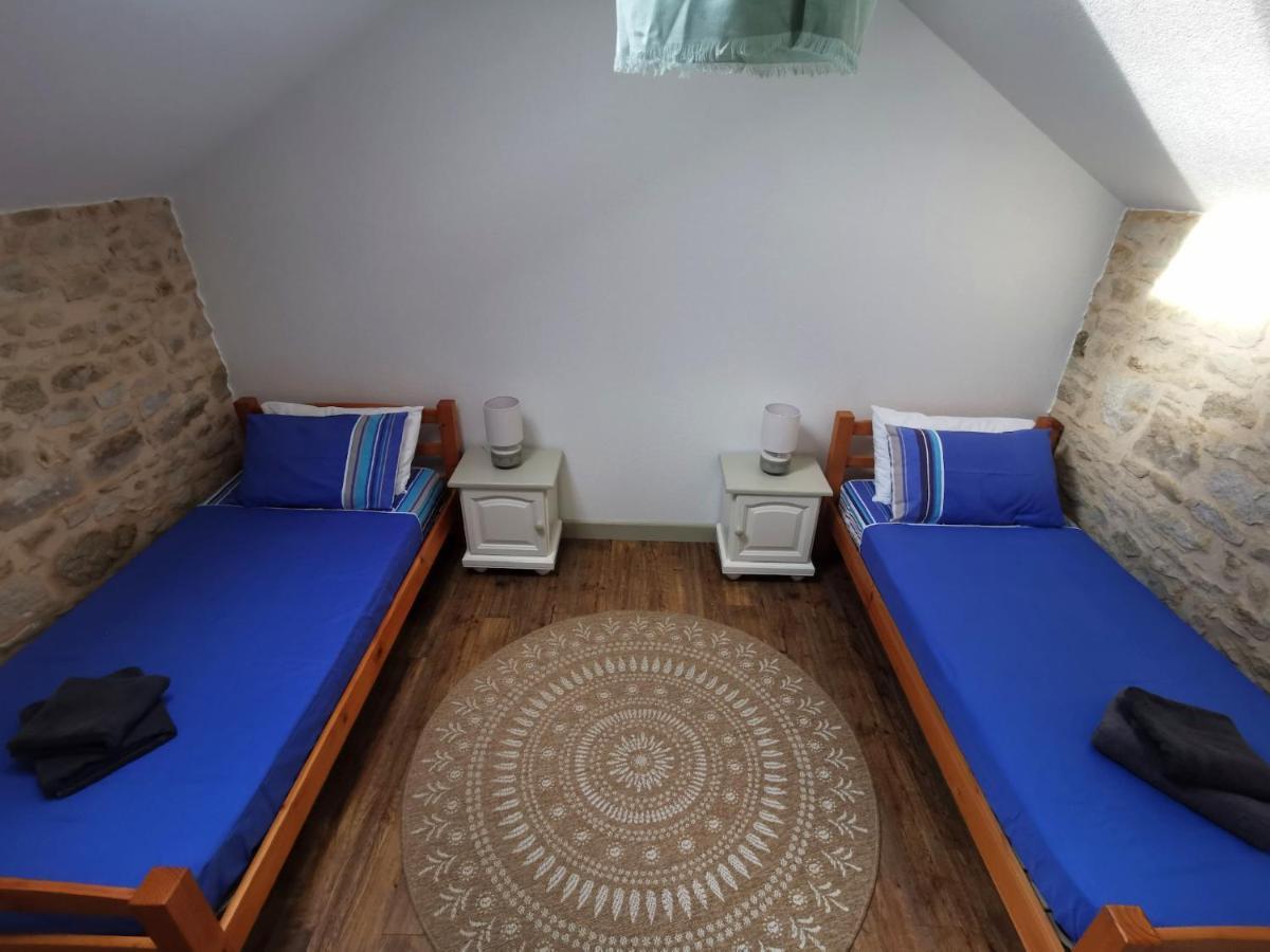 3 Self-Contained Gites With Pool And Games Room Saint-Georges-de-Noisné Exterior foto