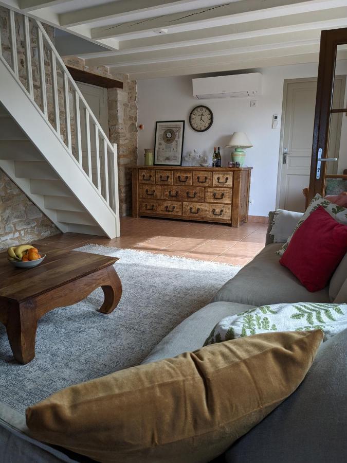 3 Self-Contained Gites With Pool And Games Room Saint-Georges-de-Noisné Exterior foto